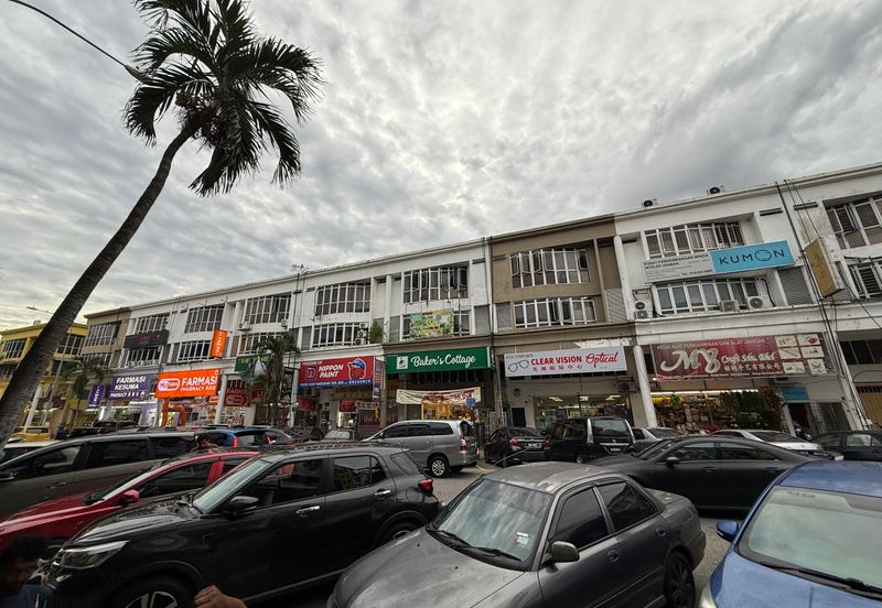 Medan Idaman Business Centre