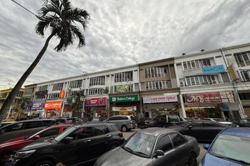 Medan Idaman Business Centre