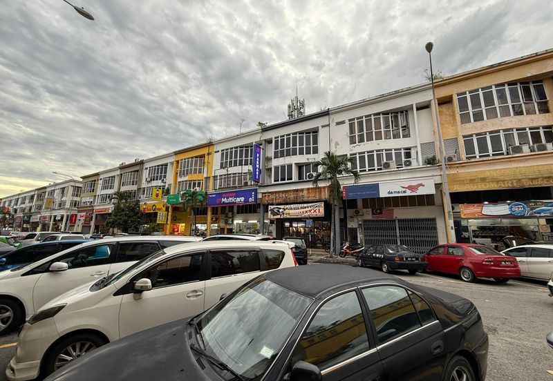 Medan Idaman Business Centre