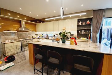 Best Semi D in Subang Bestari 