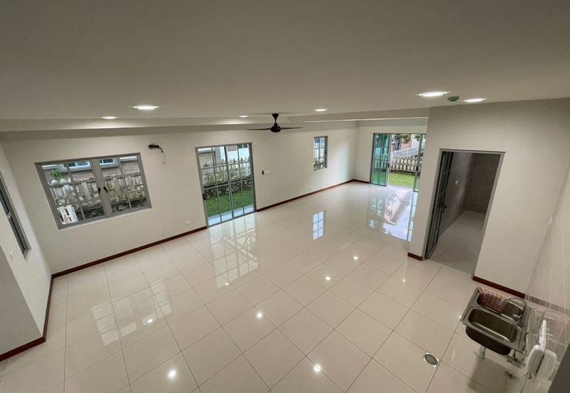 Charming Essex, Setia Eco Templer