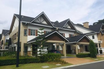 Charming Essex, Setia Eco Templer