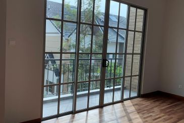 Charming Essex, Setia Eco Templer