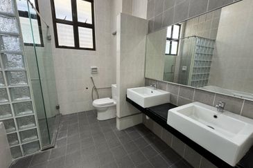 Semi D Corner Subang Bestari U5