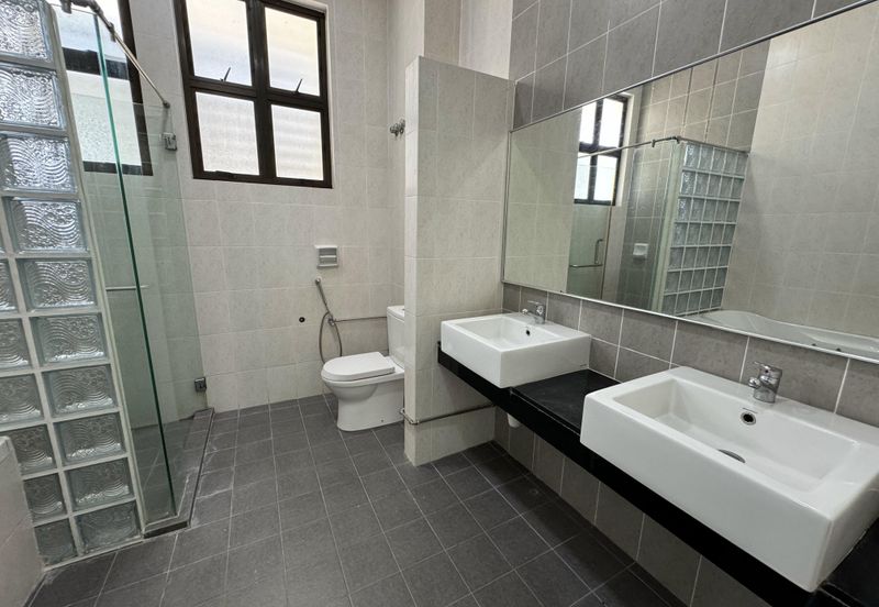 Semi D Corner Subang Bestari U5