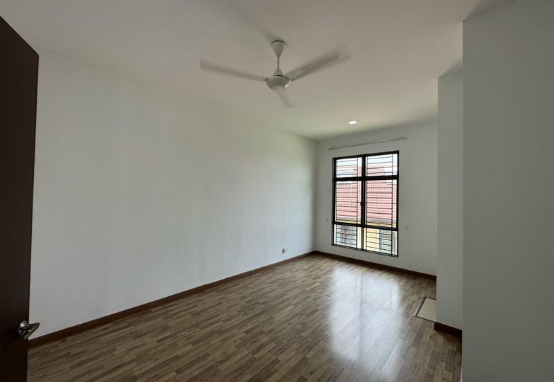 Semi D Corner Subang Bestari U5