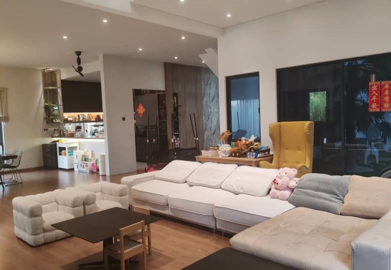 Modern bungalow Amber Subang Bestari 