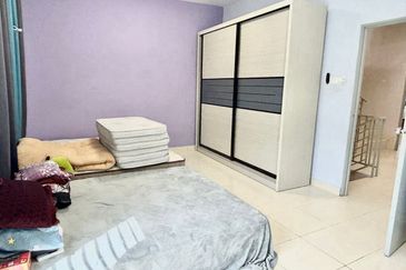 Jalan Setia Tropika 4/1