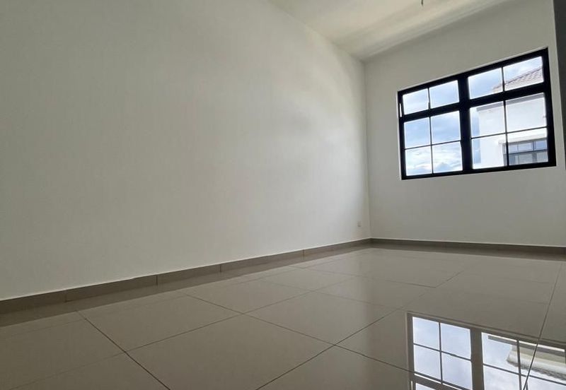 Tate Dalton @ Eco Botanic 2