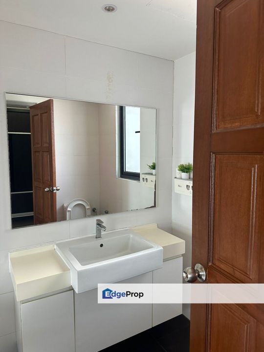 V Summer Place Seaview Duplex Unit, Johor, Johor Bahru