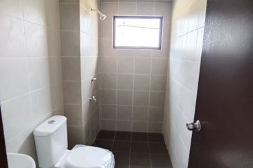 Taman Saujana Jaya Kelapa Sawit Brand New 