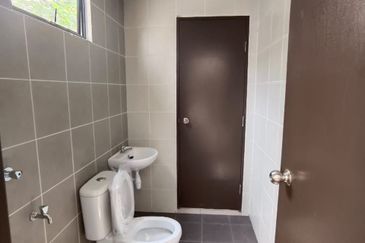 Taman Saujana Jaya Kelapa Sawit Brand New 