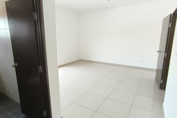 Taman Saujana Jaya Kelapa Sawit Brand New 