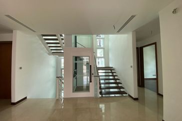 Emerald Bay @ Puteri harbour