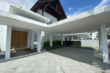 Emerald Bay @ Puteri harbour