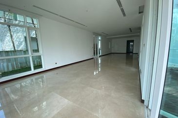 Emerald Bay @ Puteri harbour