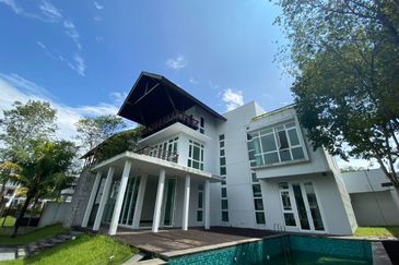 Emerald Bay @ Puteri harbour