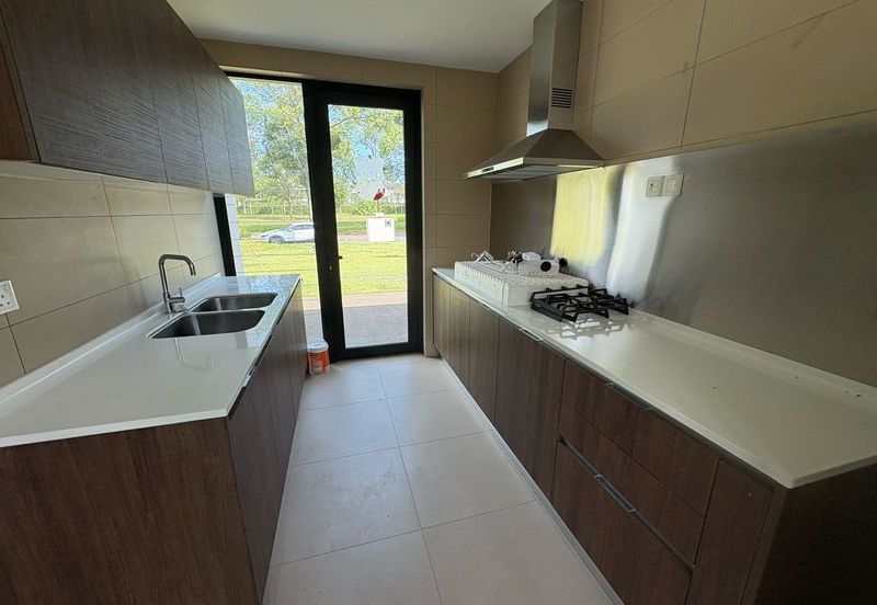 Bayou Creek, Leisure Farm