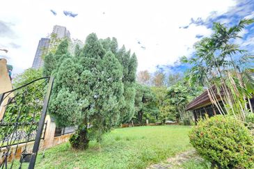 Straits View Bungalow Danga Bay for Sale!!