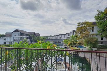 Emerald Bay @ Puteri harbour