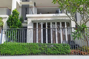 Emerald Bay @ Puteri harbour