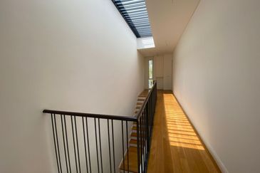 Emerald Bay @ Puteri harbour