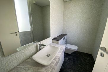 Emerald Bay @ Puteri harbour