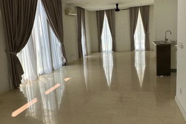 Emerald Bay @ Puteri harbour