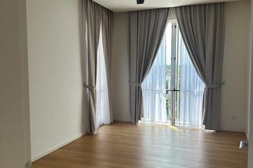 Emerald Bay @ Puteri harbour