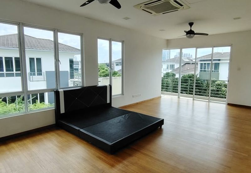 Isola Villa @ Senibong Cove