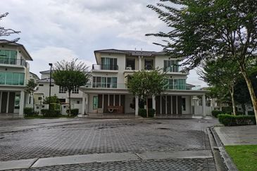 Isola Villa @ Senibong Cove