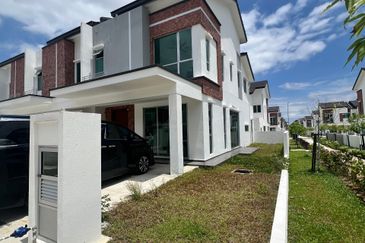 CORNER | Double Storey House (ILLARIA), Hillside Homes, Danau Mentari Rawang