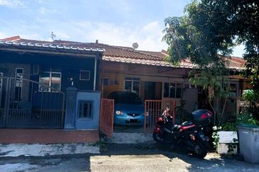 BANDAR ENSTEK (CENDRAWASIH)