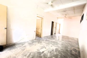 BANDAR ENSTEK (CENDRAWASIH)