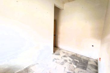 BANDAR ENSTEK (CENDRAWASIH)