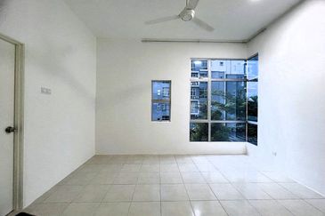 CASA RESIDENCES, CHEMOR