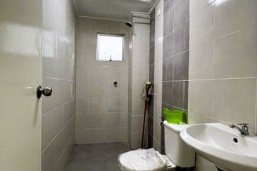 CASA RESIDENCES, CHEMOR