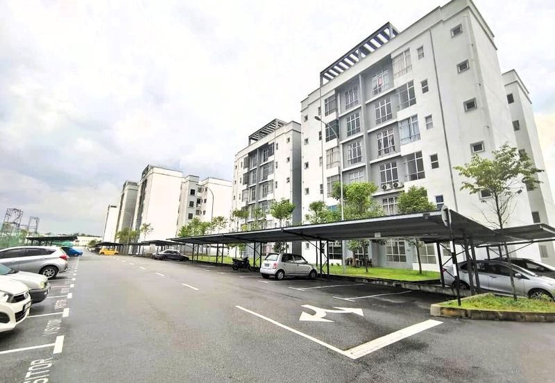 CASA RESIDENCES, CHEMOR