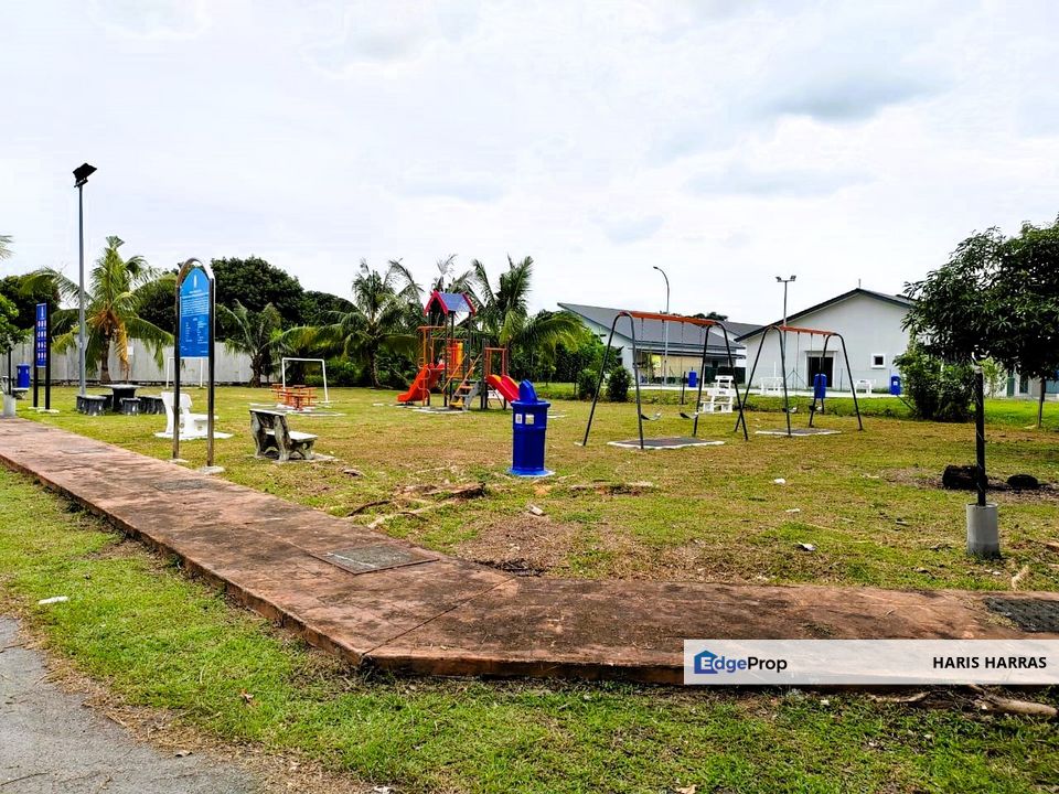 FACING OPEN | Taman Bentara Teres Setingkat, Telok Panglima Garang, Selangor, Telok Panglima Garang