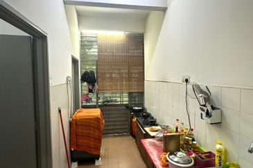 D'Anjung Teluk Pulai