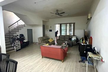 D'Anjung Teluk Pulai