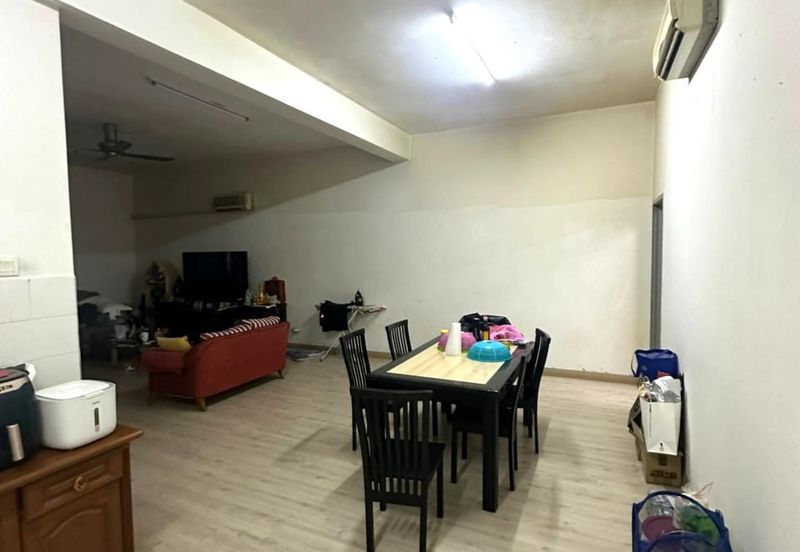 D'Anjung Teluk Pulai