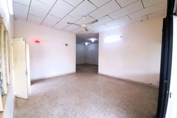 Single Storey Semi Detached House at Teluk Intan for Sale