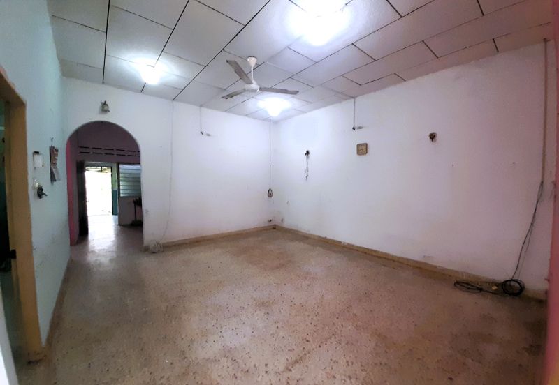 Single Storey Semi Detached House at Teluk Intan for Sale