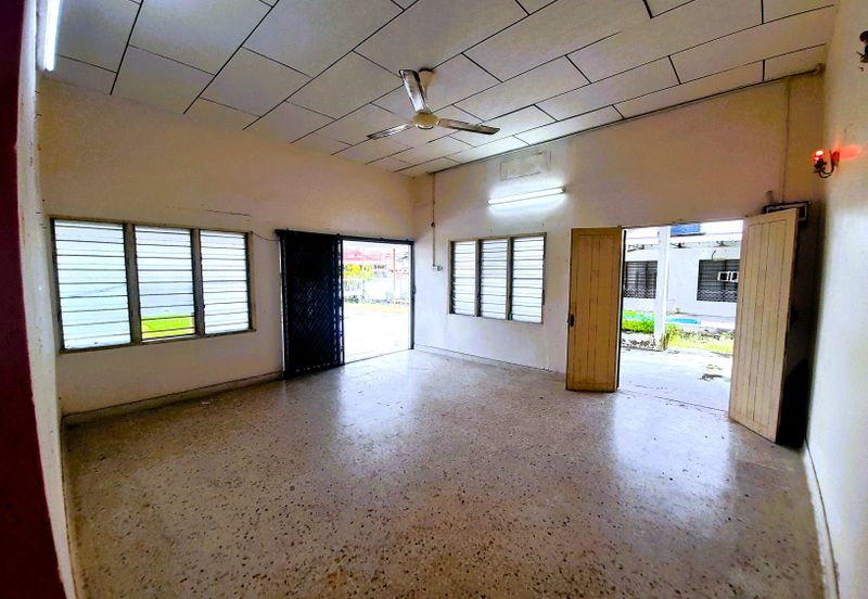 Single Storey Semi Detached House at Teluk Intan for Sale