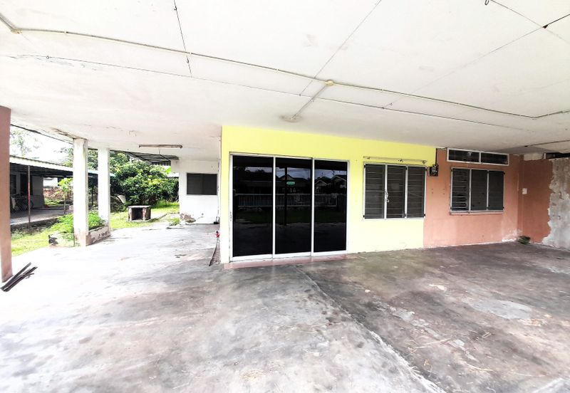 Single Storey Semi Detached House at Teluk Intan for Sale
