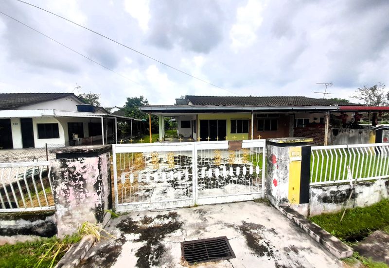Single Storey Semi Detached House at Teluk Intan for Sale