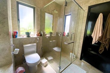 Changkat Kiara Surya