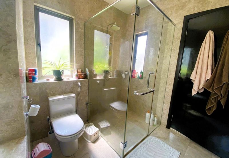 Changkat Kiara Surya