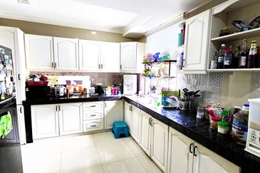 Taman Tasik Semenyih (Lake Residence)